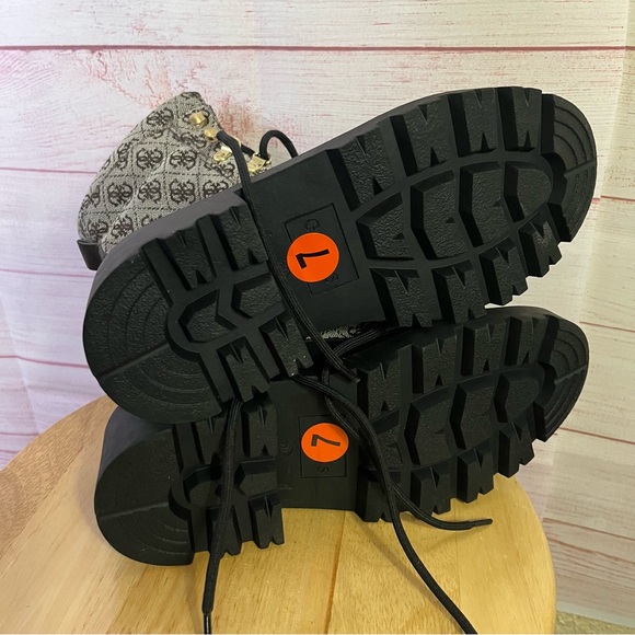 Guess GWVANEY2 Logo Monogram Lace Up Block Heel Combat Boots Size7 - Picture 5 of 11